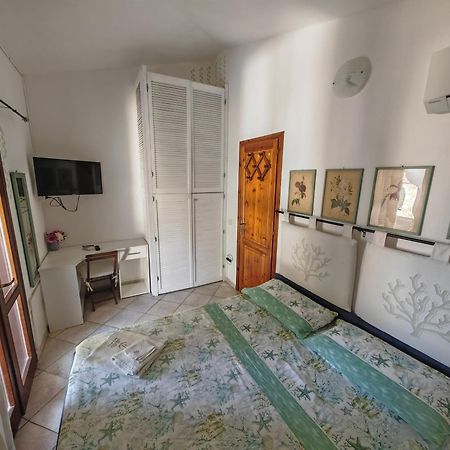 Bed and Breakfast Da Teresa San Teodoro  Zimmer foto
